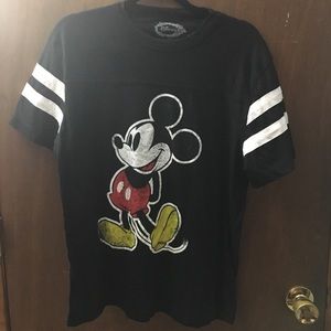 Black baseball style shirt